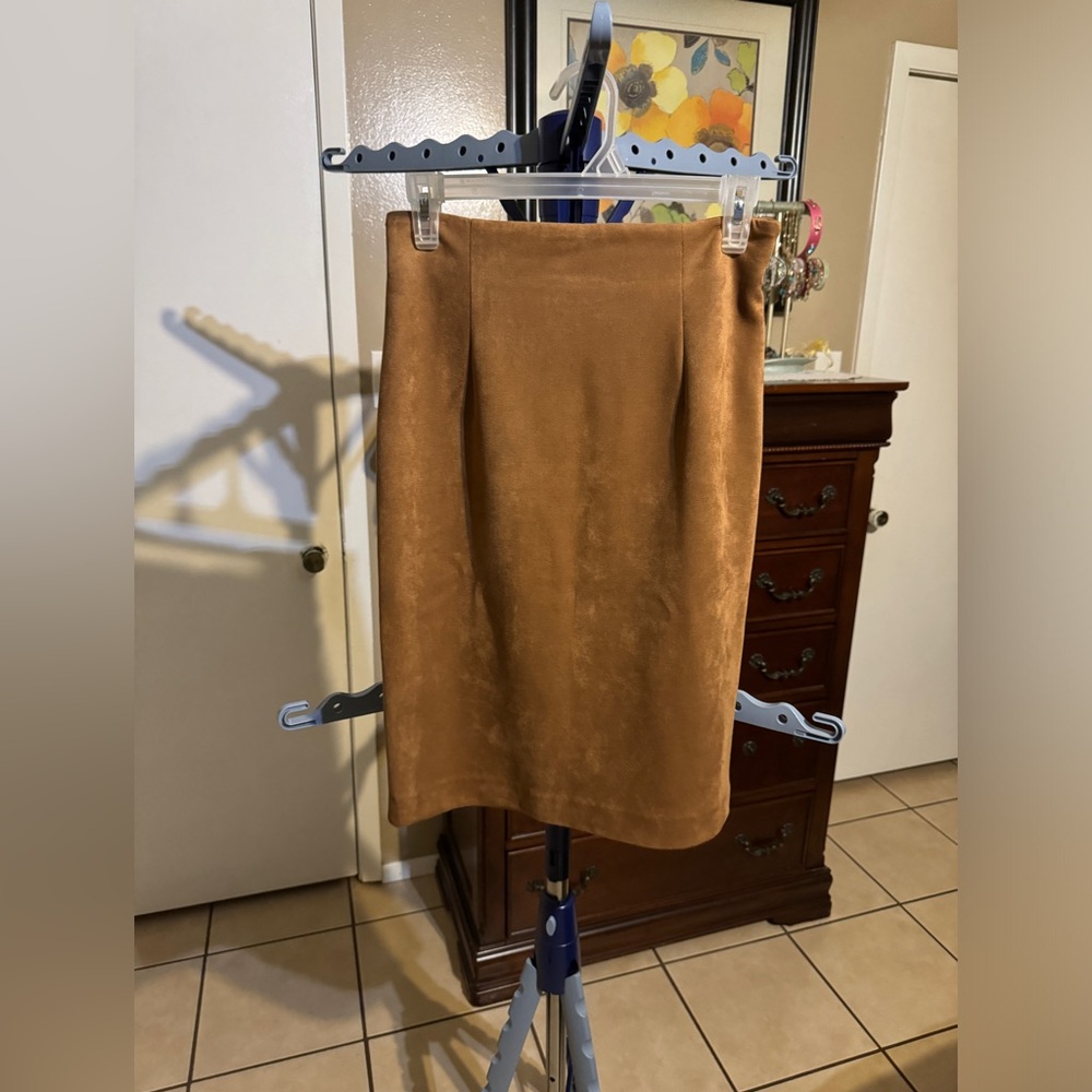 Elegant Tan Skirt